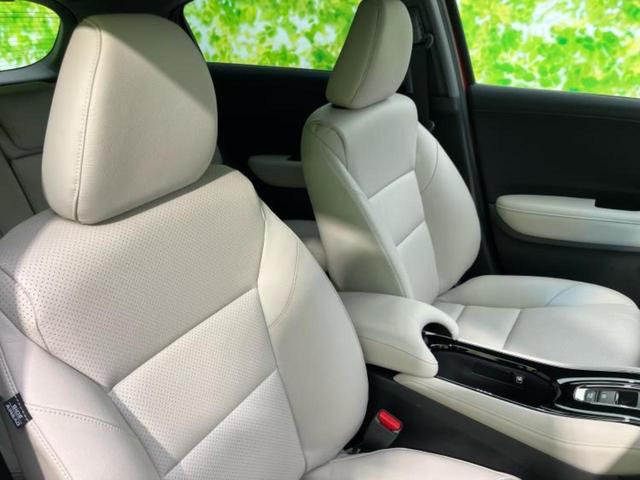 ヴェゼル ハイブリッドＺスタイルエディション　保証書／純正　８インチ　ＳＤナビ／衝突安全装置／シートヒーター　前席／シート　フルレザー／パーキングアシスト　バックガイド／ヘッドランプ　ＬＥＤ／ＵＳＢジャック／Ｂｌｕｅｔｏｏｔｈ接続　革シート（4枚目）