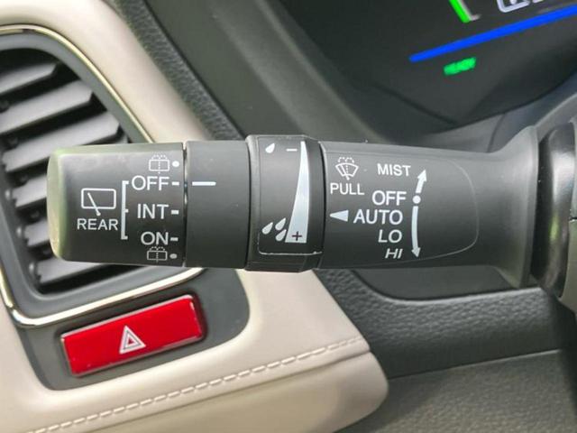 ヴェゼル ハイブリッドＺスタイルエディション　保証書／純正　８インチ　ＳＤナビ／衝突安全装置／シートヒーター　前席／シート　フルレザー／パーキングアシスト　バックガイド／ヘッドランプ　ＬＥＤ／ＵＳＢジャック／Ｂｌｕｅｔｏｏｔｈ接続　革シート（18枚目）