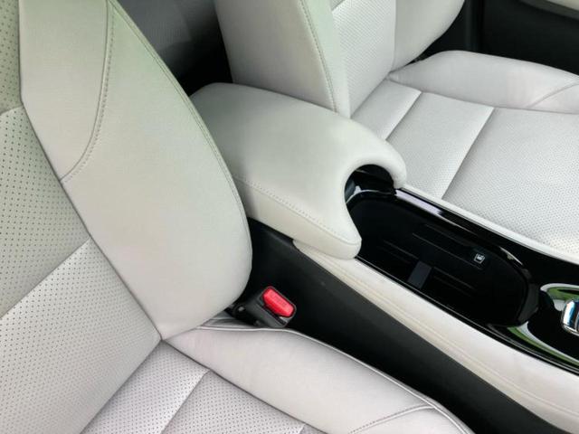 ヴェゼル ハイブリッドＺスタイルエディション　保証書／純正　８インチ　ＳＤナビ／衝突安全装置／シートヒーター　前席／シート　フルレザー／パーキングアシスト　バックガイド／ヘッドランプ　ＬＥＤ／ＵＳＢジャック／Ｂｌｕｅｔｏｏｔｈ接続　革シート（33枚目）