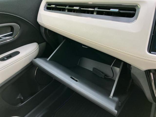 ヴェゼル ハイブリッドＺスタイルエディション　保証書／純正　８インチ　ＳＤナビ／衝突安全装置／シートヒーター　前席／シート　フルレザー／パーキングアシスト　バックガイド／ヘッドランプ　ＬＥＤ／ＵＳＢジャック／Ｂｌｕｅｔｏｏｔｈ接続　革シート（37枚目）