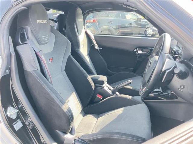 コペン ＧＲスポーツ　新品タイヤ／保証書／純正　ＳＤナビ／シートヒーター／ドライブレコーダー　社外／ヘッドランプ　ＬＥＤ／Ｂｌｕｅｔｏｏｔｈ接続／ＥＴＣ／ＥＢＤ付ＡＢＳ／横滑り防止装置／バックモニター／フルセグＴＶ（6枚目）