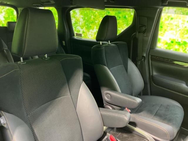 アルファード Ｓタイプゴールド２　保証書／ディスプレイオーディオ＋ナビ９インチ／フリップダウンモニター／デジタルインナーミラー／衝突安全装置／両側電動スライドドア／車線逸脱防止支援システム／シート　ハーフレザー／電動バックドア（4枚目）