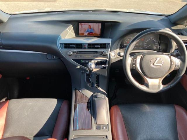 ＲＸ ＲＸ２７０ラディアントエアロスタイル　保証書／純正　ＨＤＤナビ／衝突安全装置／シートヒーター／車線逸脱防止支援システム／シート　フルレザー／パーキングアシスト　バックガイド／電動バックドア／ヘッドランプ　ＬＥＤ　革シート　バックカメラ（4枚目）