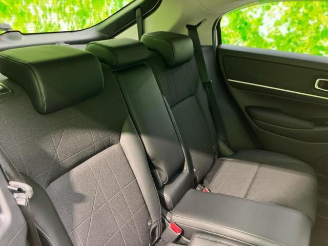 ヴェゼル eHEV Z 保証書/純正 9インチ SDナビ/衝突安全装置/シートヒーター/車線逸脱防止支援システム/シート ハーフレザー/電動バックドア/ヘッドランプ LED/ETC/EBD付ABS/横滑り防止装置 記録簿(5枚目)