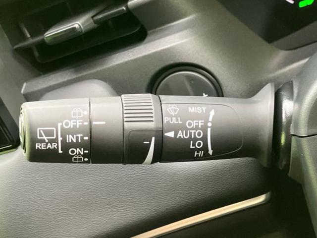 ヴェゼル eHEV Z 保証書/純正 9インチ SDナビ/衝突安全装置/シートヒーター/車線逸脱防止支援システム/シート ハーフレザー/電動バックドア/ヘッドランプ LED/ETC/EBD付ABS/横滑り防止装置 記録簿(17枚目)