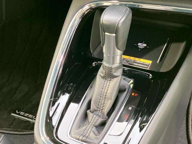 ヴェゼル eHEV Z 保証書/純正 9インチ SDナビ/衝突安全装置/シートヒーター/車線逸脱防止支援システム/シート ハーフレザー/電動バックドア/ヘッドランプ LED/ETC/EBD付ABS/横滑り防止装置 記録簿(18枚目)
