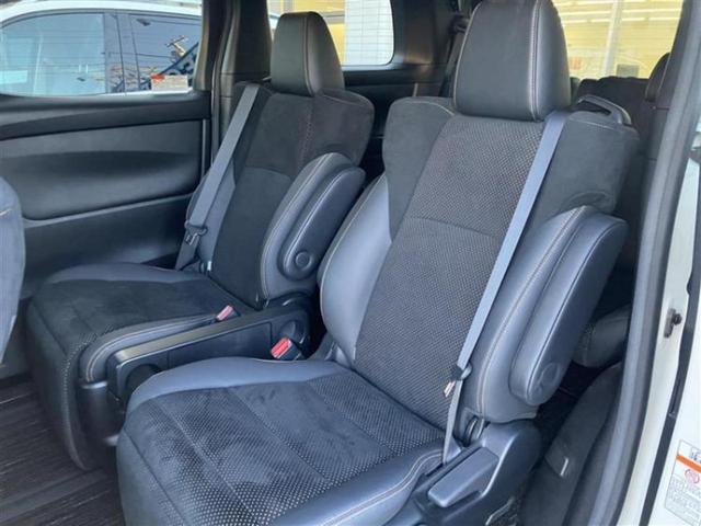 アルファードハイブリッド 4WDハイブリッドSタイプゴールド 新品タイヤ/ディスプレイオーディオ+ナビ9インチ/衝突安全装置/両側電動スライドドア/車線逸脱防止支援システム/シート ハーフレザー/電動バックドア/ヘッドランプ LED 衝突被害軽減システム 4WD(7枚目)