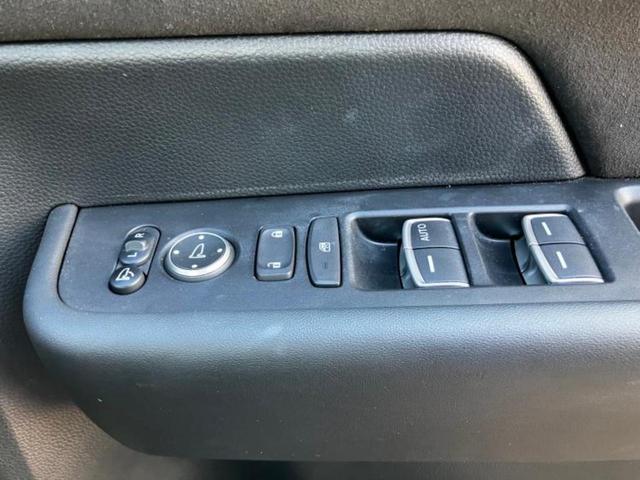 ステップワゴン ｅＨＥＶスパーダプレミアムライン　保証書／純正　１１．６インチ　ＳＤナビ／フリップダウンモニター　純正　１５．６インチ／ホンダセンシング／両側電動スライドドア／シートヒーター　全席／マルチビューカメラシステム　衝突被害軽減システム（23枚目）