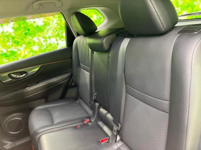 エクストレイル ４ＷＤ２０Ｘエマブレパッケージ　新品タイヤ／純正　８インチ　ＳＤナビ／フリップダウンモニター／衝突安全装置／シートヒーター／車線逸脱防止支援システム／ヘッドランプ　ＬＥＤ／Ｂｌｕｅｔｏｏｔｈ接続／ＥＴＣ／ＥＢＤ付ＡＢＳ　後席モニター（7枚目）