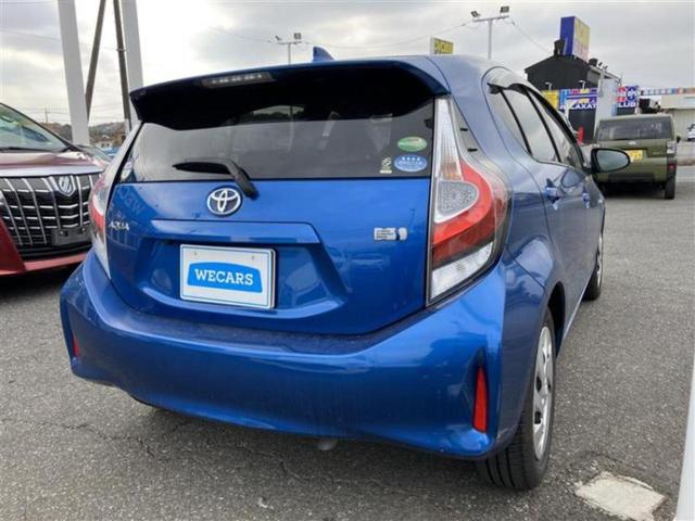 アクア S 保証書/純正 SDナビ/Bluetooth接続/ETC/EBD付ABS/横滑り防止装置/アイドリングストップ/バックモニター/フルセグTV/禁煙車/エアバッグ 運転席/エアバッグ 助手席 バックカメラ(3枚目)