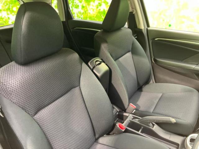 フィット 13G・Lホンダセンシング 純正 SDナビ/ヘッドランプ LED/ETC/EBD付ABS/横滑り防止装置/アイドリングストップ/ホンダセンシング/バックモニター/エアバッグ 運転席/エアバッグ 助手席/エアバッグ サイド(4枚目)