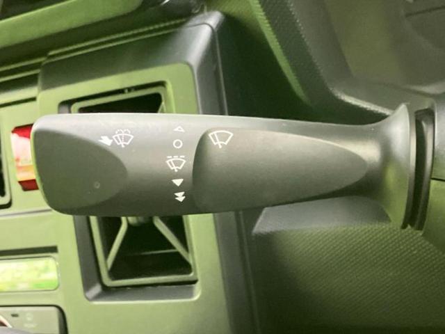 タフト Ｘ　新品タイヤ／保証書／スマートアシスト（トヨタ・ダイハツ）／ＵＳＢジャック／ＡＢＳ／横滑り防止装置／アイドリングストップ／禁煙車／エアバッグ　運転席／エアバッグ　助手席／衝突安全ボディ／オートエアコン（12枚目）