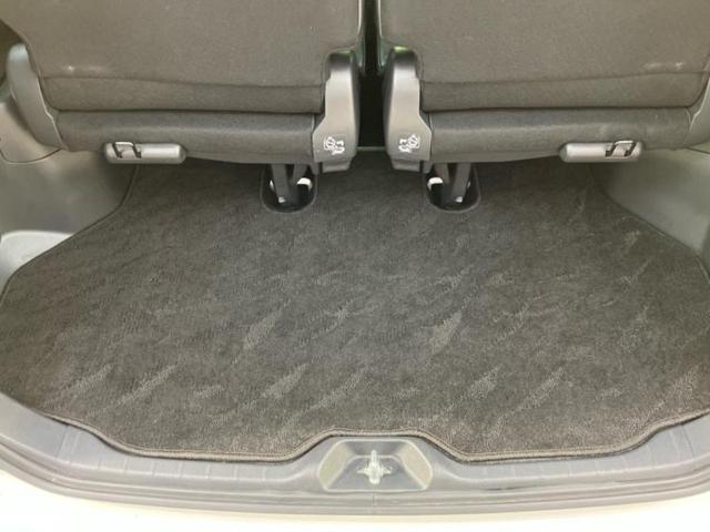 ノア ハイブリッドＳ－Ｚ　新品タイヤ／保証書／純正　ＳＤナビ／衝突安全装置／両側電動スライドドア／シートヒーター／車線逸脱防止支援システム／シート　ハーフレザー／電動バックドア／ヘッドランプ　ＬＥＤ／Ｂｌｕｅｔｏｏｔｈ接続（25枚目）