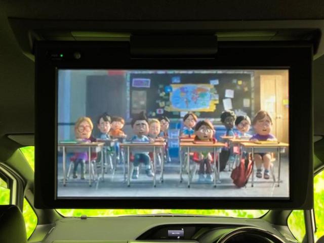 エスクァイア ハイブリッドＧｉ　新品タイヤ／モデリスタエアロ／保証書／純正　１０インチ　ＳＤナビ／フリップダウンモニター／両側電動スライドドア／シートヒーター　前席／シート　合皮／ヘッドランプ　ＬＥＤ／ＵＳＢジャック　フルエアロ（12枚目）