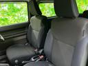 ジムニー ４ＷＤ　ＸＣ　ディスプレイオーディオ９インチ／シートヒーター／車線逸脱防止支援システム／ヘッドランプ　ＬＥＤ／Ｂｌｕｅｔｏｏｔｈ接続／ＥＴＣ／ＡＢＳ／横滑り防止装置／アイドリングストップ　ＬＥＤヘッドランプ　４ＷＤ（6枚目）