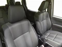 「この車の写真をもっと見たい」「状態が気になる」「この装備はついている？」どんな小さな疑問でもお気軽にお問い合わせください！ 4
