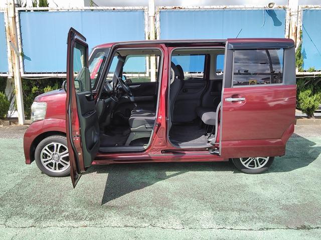 ８インチ大型ナビ！衝突軽減ＣＴＢＡ！両側パワースライドドア！前後ドライブレコーダー！ＥＴＣ！バックカメラ！ロック連動ミラー！Ｂｌｕｅｔｏｏｔｈ！ステアリングスイッチ！サイドバイザー！ＨＩＤ！ＤＶＤ！