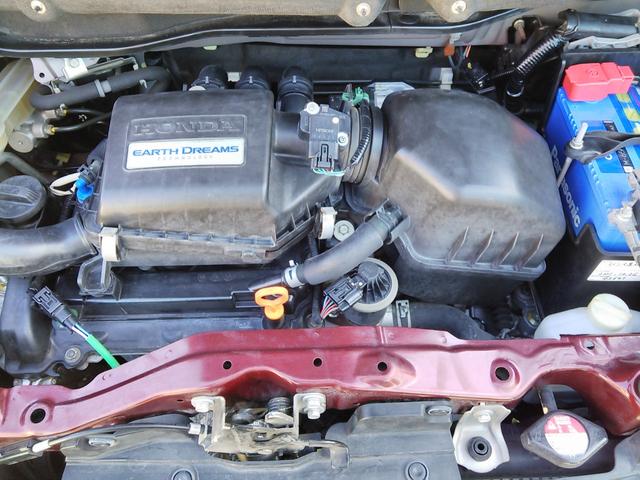 ８インチ大型ナビ！衝突軽減ＣＴＢＡ！両側パワースライドドア！前後ドライブレコーダー！ＥＴＣ！バックカメラ！ロック連動ミラー！Ｂｌｕｅｔｏｏｔｈ！ステアリングスイッチ！サイドバイザー！ＨＩＤ！ＤＶＤ！