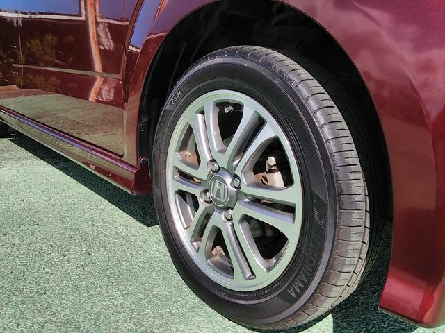 ８インチ大型ナビ！衝突軽減ＣＴＢＡ！両側パワースライドドア！前後ドライブレコーダー！ＥＴＣ！バックカメラ！ロック連動ミラー！Ｂｌｕｅｔｏｏｔｈ！ステアリングスイッチ！サイドバイザー！ＨＩＤ！ＤＶＤ！