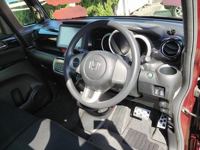 ８インチ大型ナビ！衝突軽減ＣＴＢＡ！両側パワースライドドア！前後ドライブレコーダー！ＥＴＣ！バックカメラ！ロック連動ミラー！Ｂｌｕｅｔｏｏｔｈ！ステアリングスイッチ！サイドバイザー！ＨＩＤ！ＤＶＤ！