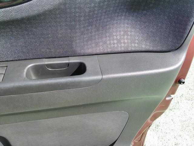 ８インチ大型ナビ！衝突軽減ＣＴＢＡ！両側パワースライドドア！前後ドライブレコーダー！ＥＴＣ！バックカメラ！ロック連動ミラー！Ｂｌｕｅｔｏｏｔｈ！ステアリングスイッチ！サイドバイザー！ＨＩＤ！ＤＶＤ！