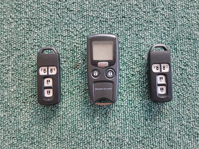 Ｎ－ＢＯＸカスタム Ｇ・Ｌパッケージ　８インチ大型ナビ　両側パワースライドドア　バックカメラ　エンジンスターター　ＥＴＣ　ＵＳＢ　ＡＵＸ　サイドバイザー　プロジェクターＨＩＤ　純正１４インチアルミホイール　Ｂｌｕｅｔｏｏｔｈ　ＤＶＤ（5枚目）