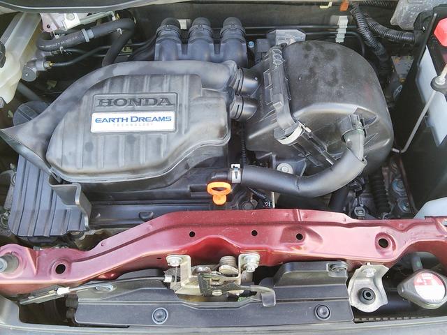 Ｎ－ＢＯＸカスタム Ｇ・Ｌパッケージ　８インチ大型ナビ　両側パワースライドドア　バックカメラ　エンジンスターター　ＥＴＣ　ＵＳＢ　ＡＵＸ　サイドバイザー　プロジェクターＨＩＤ　純正１４インチアルミホイール　Ｂｌｕｅｔｏｏｔｈ　ＤＶＤ（31枚目）