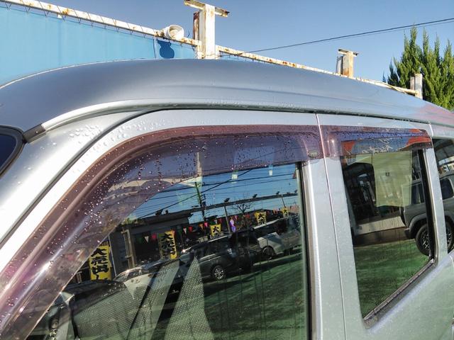 ピクシスバン クルーズ SAIII ナビ TV Bluetooth ETC 同色電動格納ミラー プライバシーガラス 前後パワーウィンドウ サイドバイザー 大型LEDルームランプ キーレス LEDヘッドライト オートマチックハイビーム(11枚目)