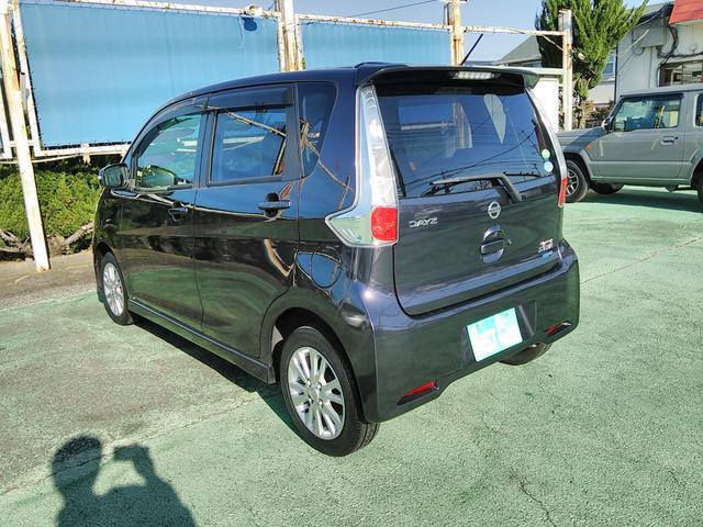 デイズ ハイウェイスター　Ｘ　ナビ　フルセグＴＶ　ＥＴＣ　バックカメラ　ＵＳＢ　スマートキー　純正１４インチアルミホイール　プロジェクターＨＩＤ　サイドバイザー　アイドリングストップ　Ｂｌｕｅｔｏｏｔｈ　革巻きステアリング（18枚目）