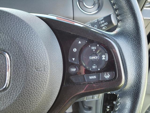Ｎ－ＢＯＸカスタム Ｇ・Ｌターボホンダセンシング　大型８インチナビ　ターボ　両側パワースライドドア　バックカメラ　ビルトインＥＴＣ　ホンダセンシング　アダプティブクルーズコントロール　サイドバイザー　車線逸脱装置　ステアリングスイッチ（5枚目）