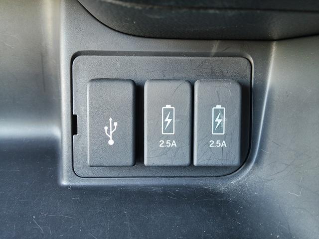 Ｎ－ＢＯＸカスタム Ｇ・Ｌターボホンダセンシング　大型８インチナビ　ターボ　両側パワースライドドア　バックカメラ　ビルトインＥＴＣ　ホンダセンシング　アダプティブクルーズコントロール　サイドバイザー　車線逸脱装置　ステアリングスイッチ（8枚目）