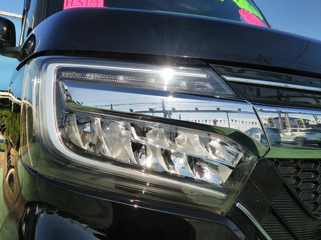 Ｎ－ＢＯＸカスタム Ｇ・Ｌターボホンダセンシング　大型８インチナビ　ターボ　両側パワースライドドア　バックカメラ　ビルトインＥＴＣ　ホンダセンシング　アダプティブクルーズコントロール　サイドバイザー　車線逸脱装置　ステアリングスイッチ（10枚目）