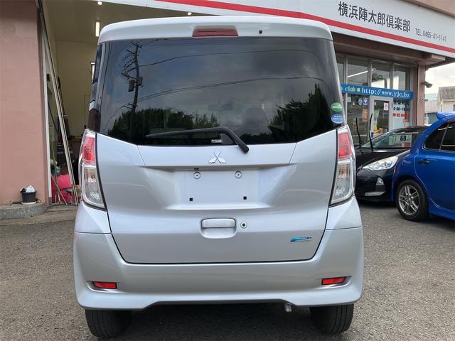 ｅＫスペース Ｇ　修復歴無　オートマチック車　オートエアコン　天井ブロアファン　アイドリングストップ　フロントディズルークスグリル　プッシュスタート　ナビ　フルセグＴＶ　　電動格納ドアミラー　パワースライドドア（10枚目）