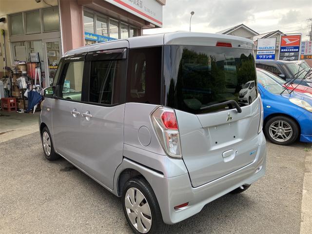 ｅＫスペース Ｇ　修復歴無　オートマチック車　オートエアコン　天井ブロアファン　アイドリングストップ　フロントディズルークスグリル　プッシュスタート　ナビ　フルセグＴＶ　　電動格納ドアミラー　パワースライドドア（11枚目）