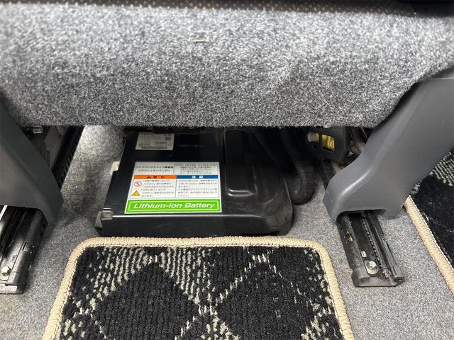 ソリオバンディット DJE Jスタイル レーダーブレーキサポートII 4WD 両側パワースライドドア クルーズコントロール 運転席・助手席ヒートシーター アイドリングストップ スマートキー スペアキー リアスポイラー バイザー フロアマット(33枚目)