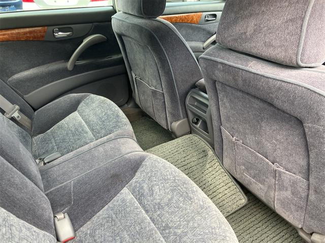 グロリア ２５０ＴＸ　４０ｔｈアニバーサリー　ＴＶ　アルミホイール　ＡＴ　電動格納ミラー　ＣＤ　カセット　ＡＢＳ　エアコン　パワーステアリング　パワーウィンドウ（12枚目）