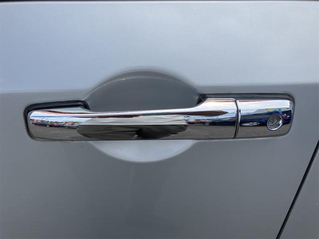 グロリア ２５０ＴＸ　４０ｔｈアニバーサリー　ＴＶ　アルミホイール　ＡＴ　電動格納ミラー　ＣＤ　カセット　ＡＢＳ　エアコン　パワーステアリング　パワーウィンドウ（30枚目）