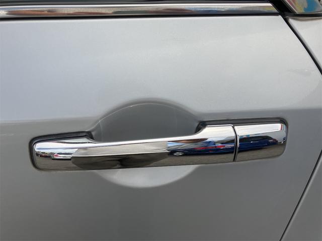 グロリア ２５０ＴＸ　４０ｔｈアニバーサリー　ＴＶ　アルミホイール　ＡＴ　電動格納ミラー　ＣＤ　カセット　ＡＢＳ　エアコン　パワーステアリング　パワーウィンドウ（31枚目）