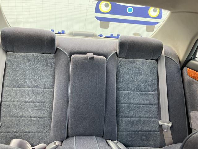 グロリア ２５０ＴＸ　４０ｔｈアニバーサリー　ＴＶ　アルミホイール　ＡＴ　電動格納ミラー　ＣＤ　カセット　ＡＢＳ　エアコン　パワーステアリング　パワーウィンドウ（53枚目）