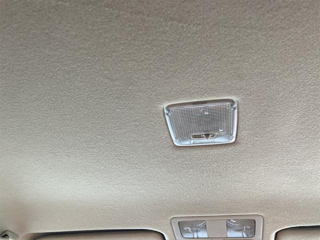 ステージア 　アクシス　アルミホイール　オートライト　ＨＩＤ　パワーシート　革シート　キーレスエントリー　シートヒーター　ＡＴ　衝突安全ボディ　ＡＢＳ　ＣＤ　エアコン　パワーステアリング　社外車高調付き（46枚目）