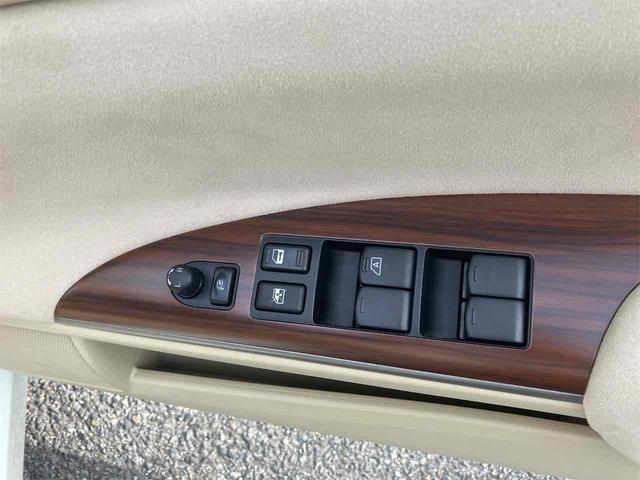 ティアナ ２５０ＸＬ　ドライブレコーダー　ＥＴＣ　バックカメラ　ナビ　ＴＶ　アルミホイール　オートライト　ＣＶＴ　スマートキー　電動格納ミラー　盗難防止システム　カーテンエアバッグ　ＣＤ　ミュージックプレイヤー接続可（11枚目）