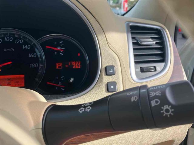 ティアナ ２５０ＸＬ　ドライブレコーダー　ＥＴＣ　バックカメラ　ナビ　ＴＶ　アルミホイール　オートライト　ＣＶＴ　スマートキー　電動格納ミラー　盗難防止システム　カーテンエアバッグ　ＣＤ　ミュージックプレイヤー接続可（41枚目）