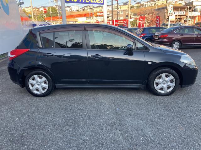 ティーダ １８Ｇ　ＥＴＣ　ナビ　オートライト　ＨＩＤ　スマートキー　電動格納ミラー　ＭＴ　盗難防止システム　衝突安全ボディ　ＡＢＳ　ＣＤ　ＤＶＤ再生　ミュージックプレイヤー接続可　Ｂｌｕｅｔｏｏｔｈ　エアコン（14枚目）