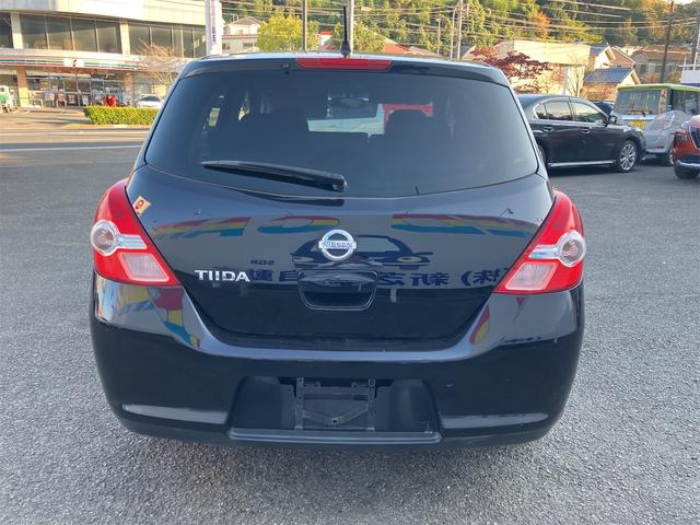 ティーダ １８Ｇ　ＥＴＣ　ナビ　オートライト　ＨＩＤ　スマートキー　電動格納ミラー　ＭＴ　盗難防止システム　衝突安全ボディ　ＡＢＳ　ＣＤ　ＤＶＤ再生　ミュージックプレイヤー接続可　Ｂｌｕｅｔｏｏｔｈ　エアコン（16枚目）