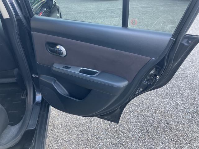 ティーダ １８Ｇ　ＥＴＣ　ナビ　オートライト　ＨＩＤ　スマートキー　電動格納ミラー　ＭＴ　盗難防止システム　衝突安全ボディ　ＡＢＳ　ＣＤ　ＤＶＤ再生　ミュージックプレイヤー接続可　Ｂｌｕｅｔｏｏｔｈ　エアコン（39枚目）