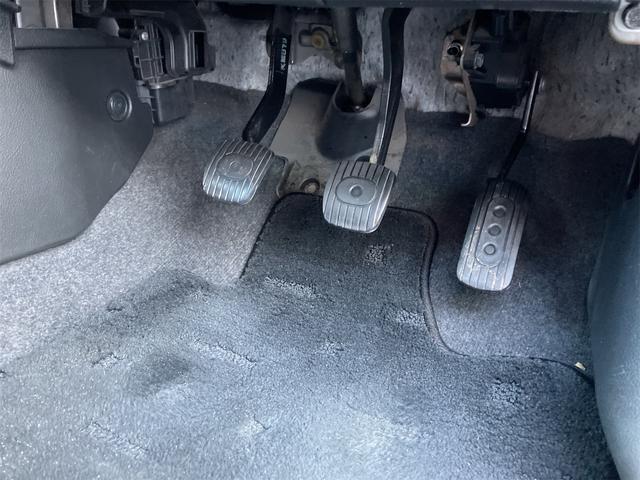 ティーダ １８Ｇ　ＥＴＣ　ナビ　オートライト　ＨＩＤ　スマートキー　電動格納ミラー　ＭＴ　盗難防止システム　衝突安全ボディ　ＡＢＳ　ＣＤ　ＤＶＤ再生　ミュージックプレイヤー接続可　Ｂｌｕｅｔｏｏｔｈ　エアコン（48枚目）