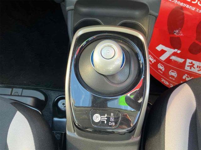 ノート ｅ－パワー　Ｘ　Ｖセレクション　全周囲カメラ　ナビ　ＴＶ　クリアランスソナー　レーンアシスト　衝突被害軽減システム　アルミホイール　オートライト　ＬＥＤヘッドランプ　スマートキー　電動格納ミラー　ＣＶＴ　盗難防止システム（6枚目）