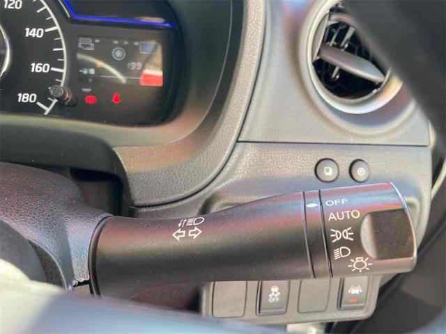 ノート ｅ－パワー　Ｘ　Ｖセレクション　全周囲カメラ　ナビ　ＴＶ　クリアランスソナー　レーンアシスト　衝突被害軽減システム　アルミホイール　オートライト　ＬＥＤヘッドランプ　スマートキー　電動格納ミラー　ＣＶＴ　盗難防止システム（9枚目）