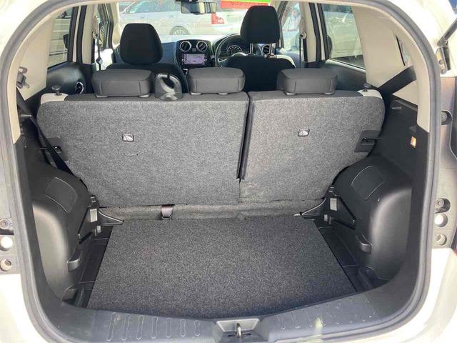 ノート ｅ－パワー　Ｘ　Ｖセレクション　全周囲カメラ　ナビ　ＴＶ　クリアランスソナー　レーンアシスト　衝突被害軽減システム　アルミホイール　オートライト　ＬＥＤヘッドランプ　スマートキー　電動格納ミラー　ＣＶＴ　盗難防止システム（18枚目）