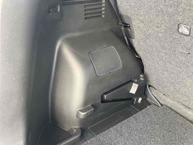 ノート ｅ－パワー　Ｘ　Ｖセレクション　全周囲カメラ　ナビ　ＴＶ　クリアランスソナー　レーンアシスト　衝突被害軽減システム　アルミホイール　オートライト　ＬＥＤヘッドランプ　スマートキー　電動格納ミラー　ＣＶＴ　盗難防止システム（33枚目）